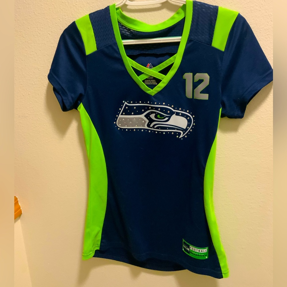 Seattle Seahawks #12 moisture wicking T-shirt size Sm in children’s/girls.